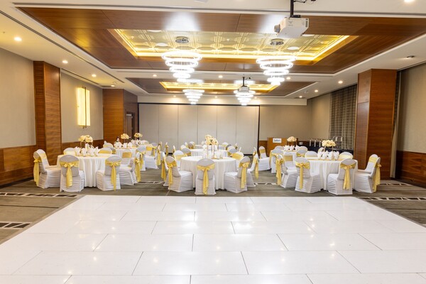 Radisson Hotel & Conference Centre Calgary Airport