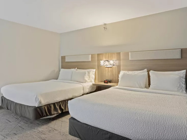 Holiday Inn Express & Suites Torrington