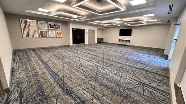 Holiday Inn Express & Suites