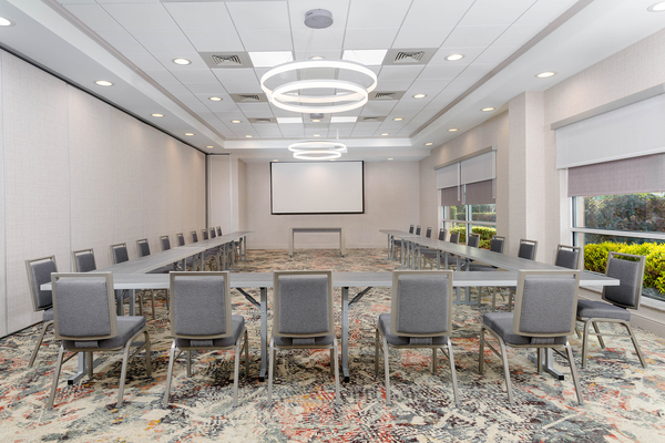Hilton Garden Inn Buffalo Airport