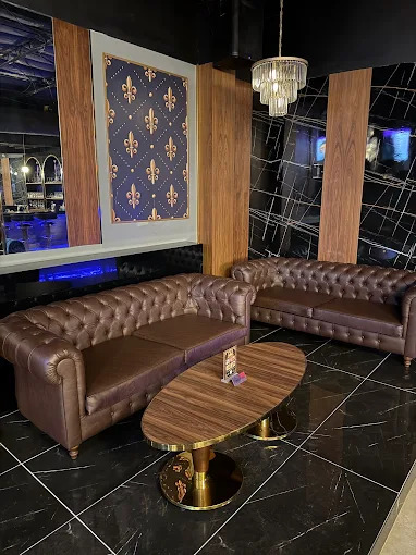 Creole's Restaurant & Lounge