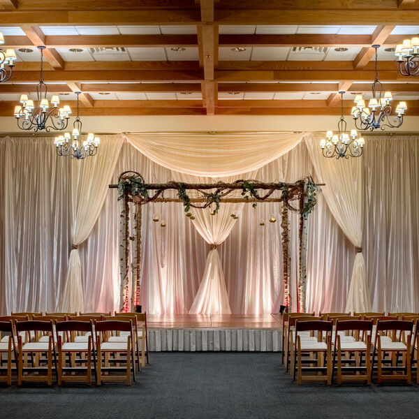 Hudson's Bar & Grill at Heathman Lodge