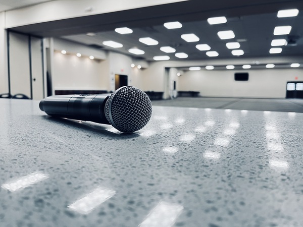 Cobblestone Inn & Suites and Fareway Conference Center