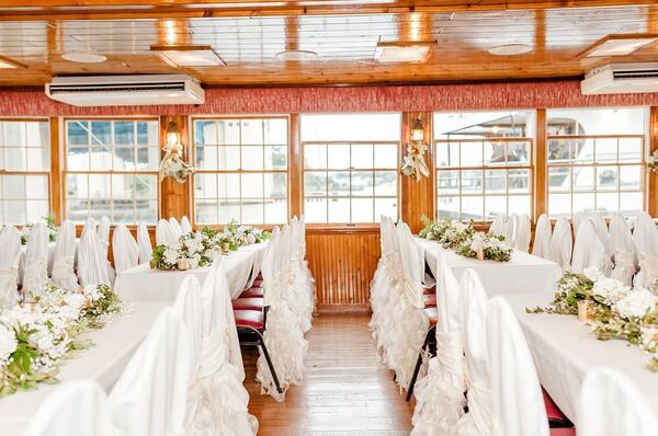 The River Queen: Public Cruises & Private Event Venue