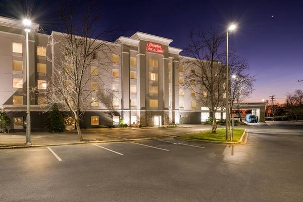 Hampton Inn & Suites Charlotte Airport