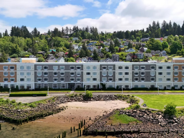 Holiday Inn Express & Suites Astoria