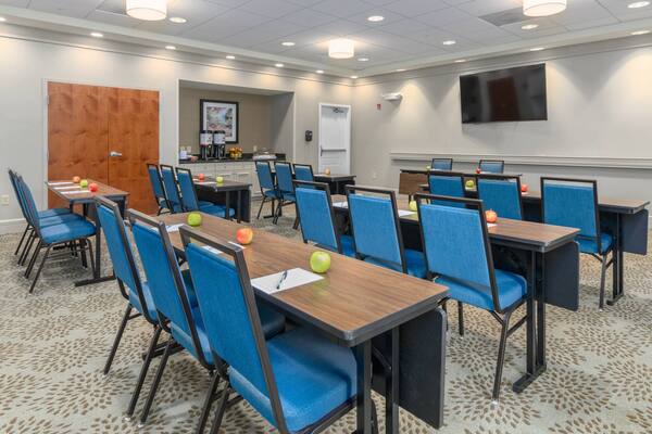 Hampton Inn & Suites Hartford-Manchester