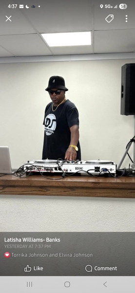Robert's Dj & Karaoke Services