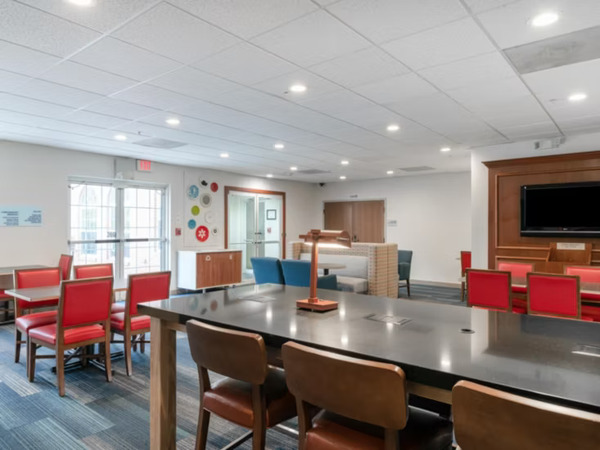 Holiday Inn Express Prince Frederick