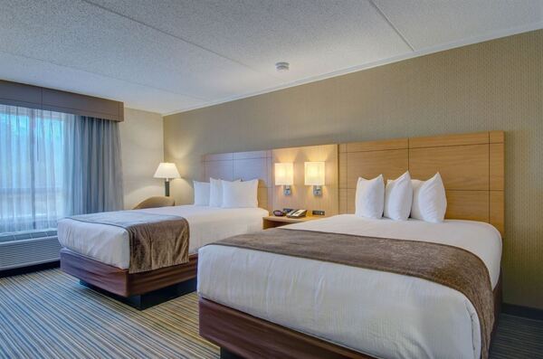 Best Western Royal Plaza Hotel & Trade Center