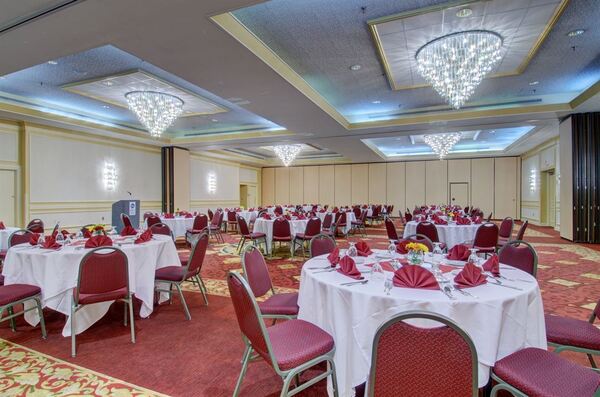 Best Western Royal Plaza Hotel & Trade Center