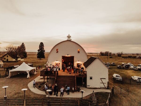 Star M Barn