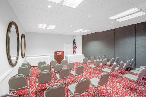 Ramada Barstow