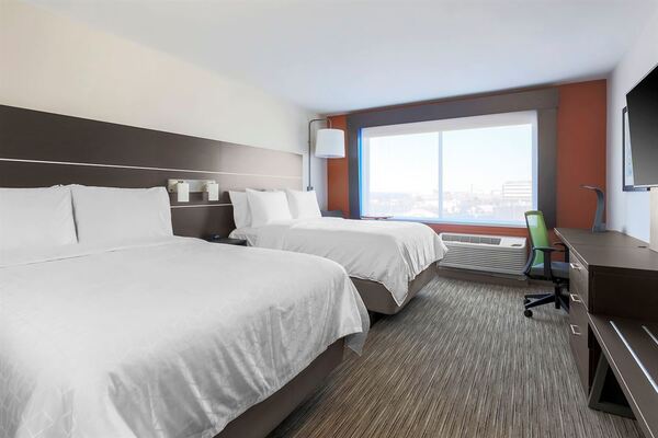 Holiday Inn Express & Suites Chicago O'Hare