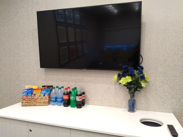Holiday Inn Express & Suites Chicago O'Hare
