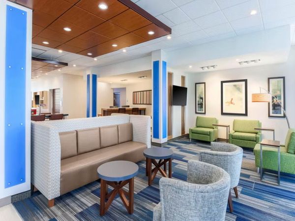 Holiday Inn Express & Suites Chicago O'Hare