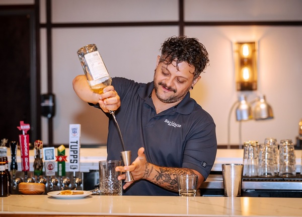 Bar Louie Baybrook