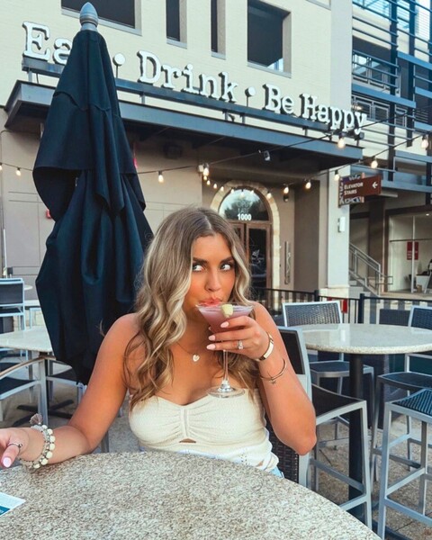 Bar Louie Baybrook