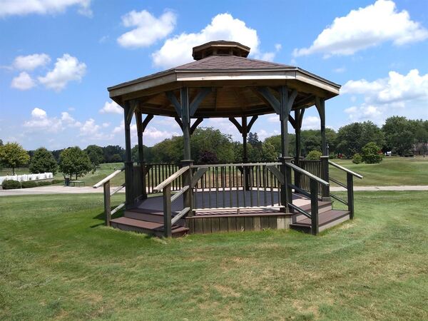Valleywood Golf Club & Banquet Hall