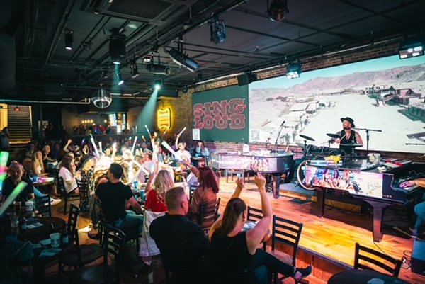 Pete's Dueling Piano Bar