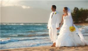 A Maui Beach Wedding