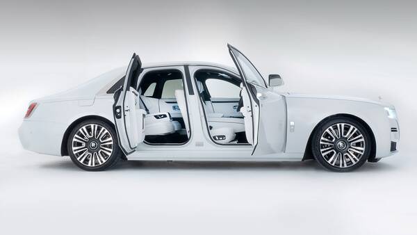 Automotive Luxury Limo & Car Service