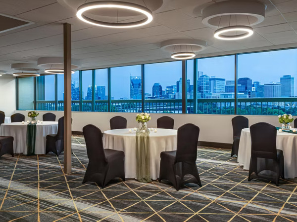 Holiday Inn Nashville Downtown – Stadium
