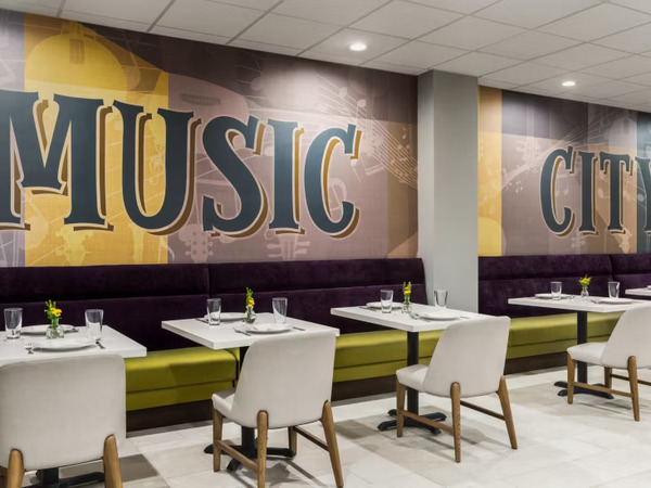Holiday Inn Nashville Downtown – Stadium