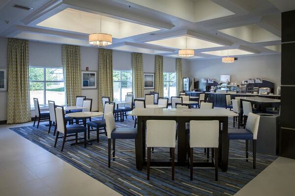 Holiday Inn Express & Suites - Edwardsville