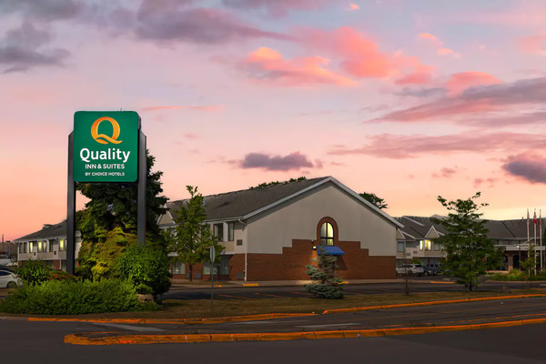 Quality Inn & Suites - Brampton
