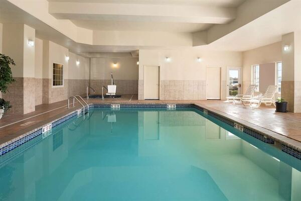Country Inn & Suites by Radisson at Quail Springs, OKC North