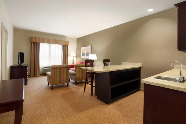 Country Inn & Suites by Radisson at Quail Springs, OKC North