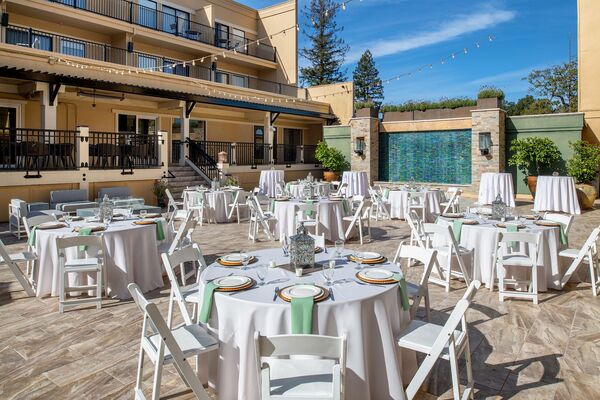 Toll House Hotel