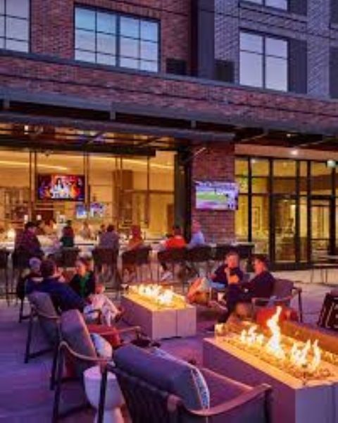 Lively Hotel on OAK, Tapestry Collection by Hilton