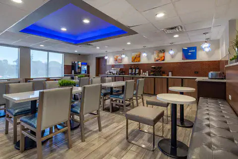 Comfort Inn & Mainstay Suites Horsham