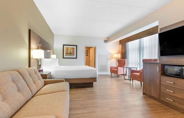 Perth Parkside Inn and Spa
