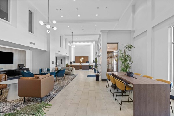 Holiday Inn & Suites, Cloverdale