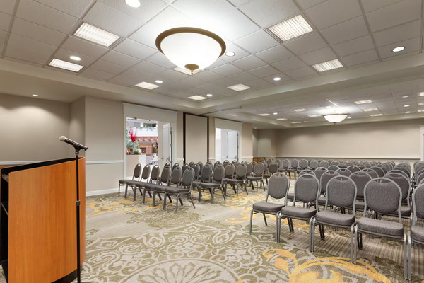 Embassy Suites Newark - Wilmington/South
