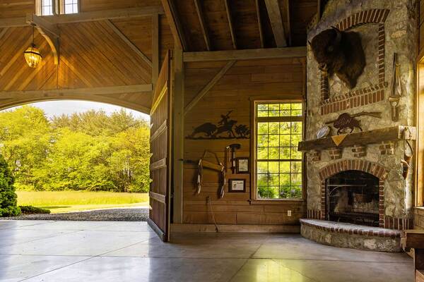 Red Run Bison & Horse Farm