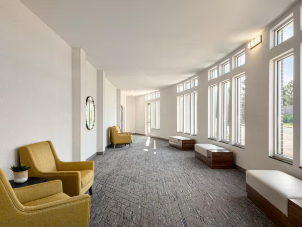 Holiday Inn Express and Suites by IVY