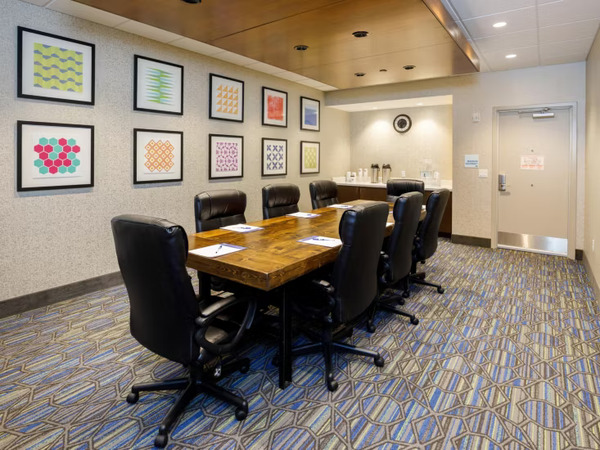 Holiday Inn Express and Suites in Sturbridge