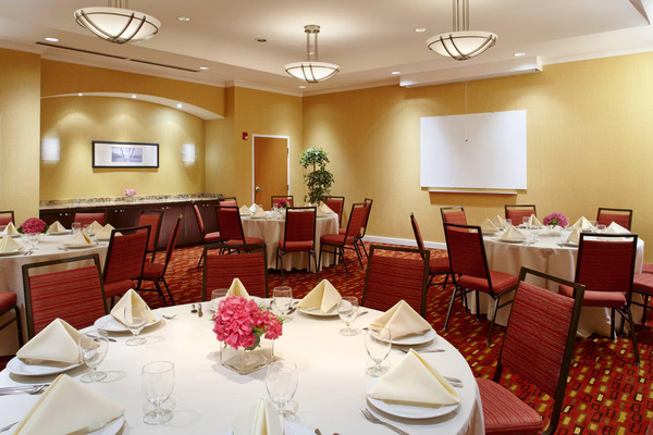 Courtyard Marriott Pittsburgh West Homestead/Waterfront