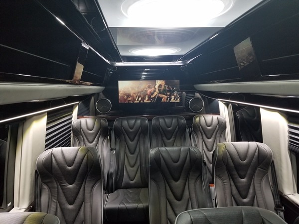 SUV Chicago Limo