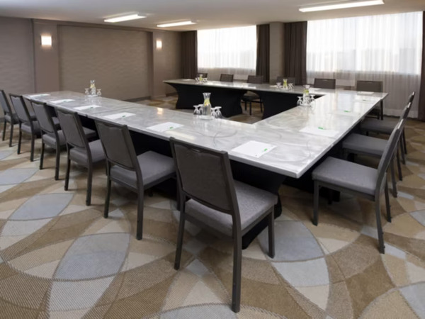 Holiday Inn Winnipeg-South