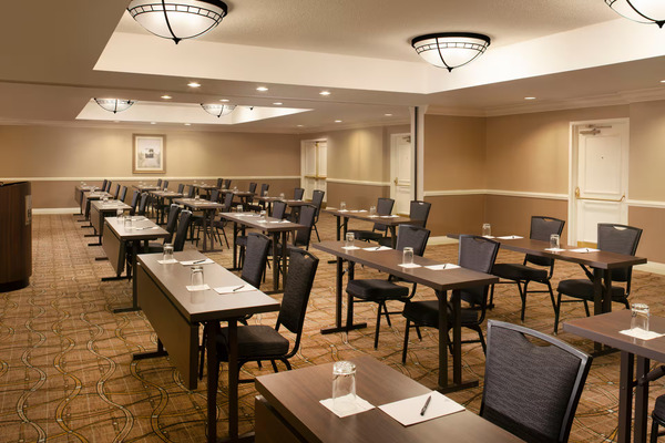 Hilton Alexandria Old Town