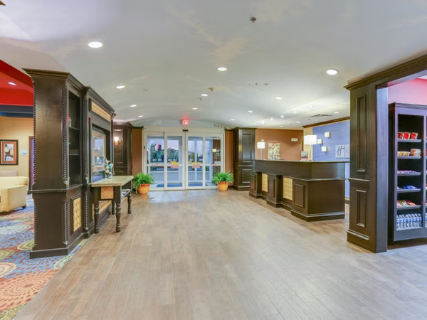 Holiday Inn Express & Suites Huntsville