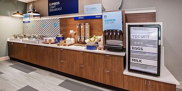 Holiday Inn Express & Suites Zanesville North