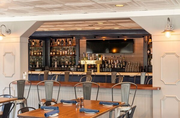 Joe's Waterfront