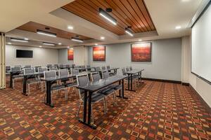 Vanderbilt Commodor Room