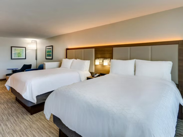 Holiday Inn Express & Suites Lake Worth Nw Loop 820